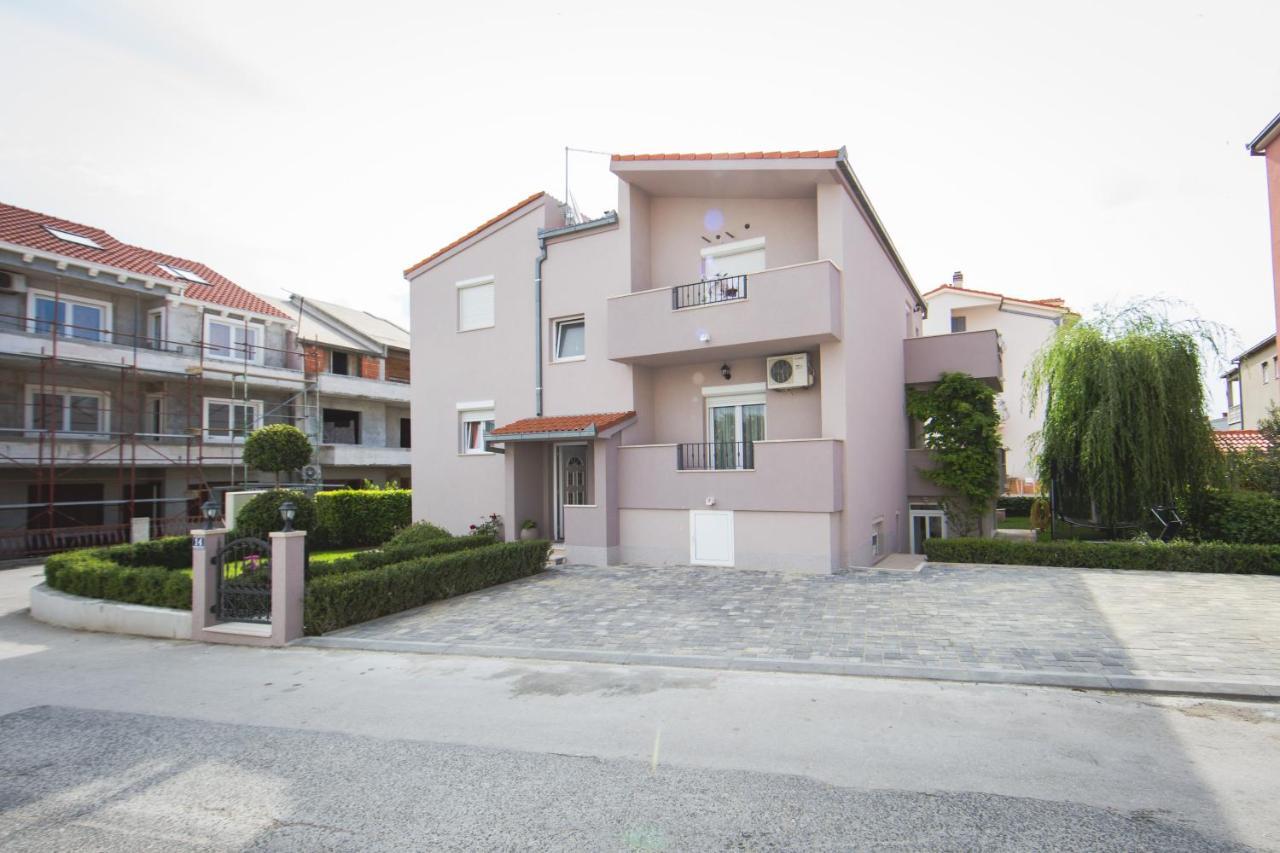 Apartment Karla&Nella Stobreč Екстериор снимка