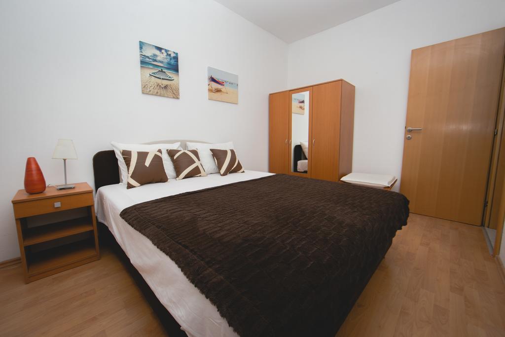 Apartment Karla&Nella Stobreč Екстериор снимка