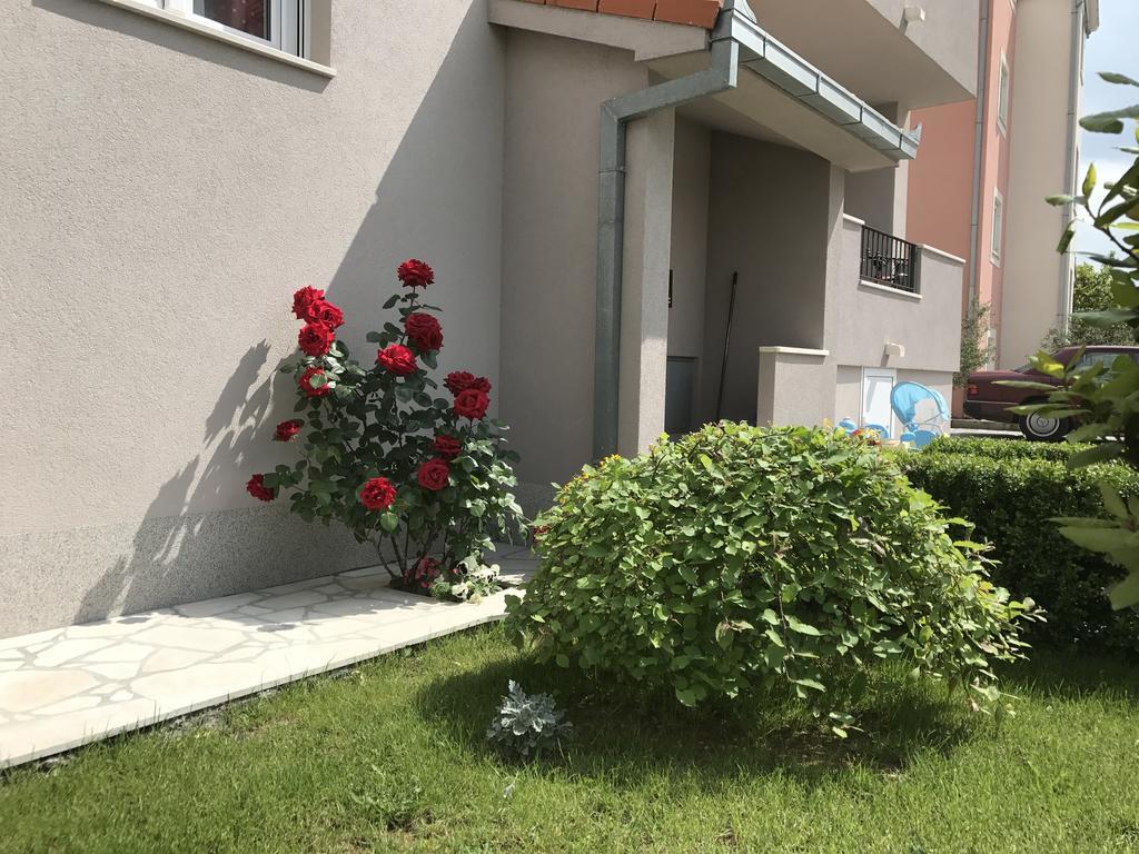 Apartment Karla&Nella Stobreč Екстериор снимка